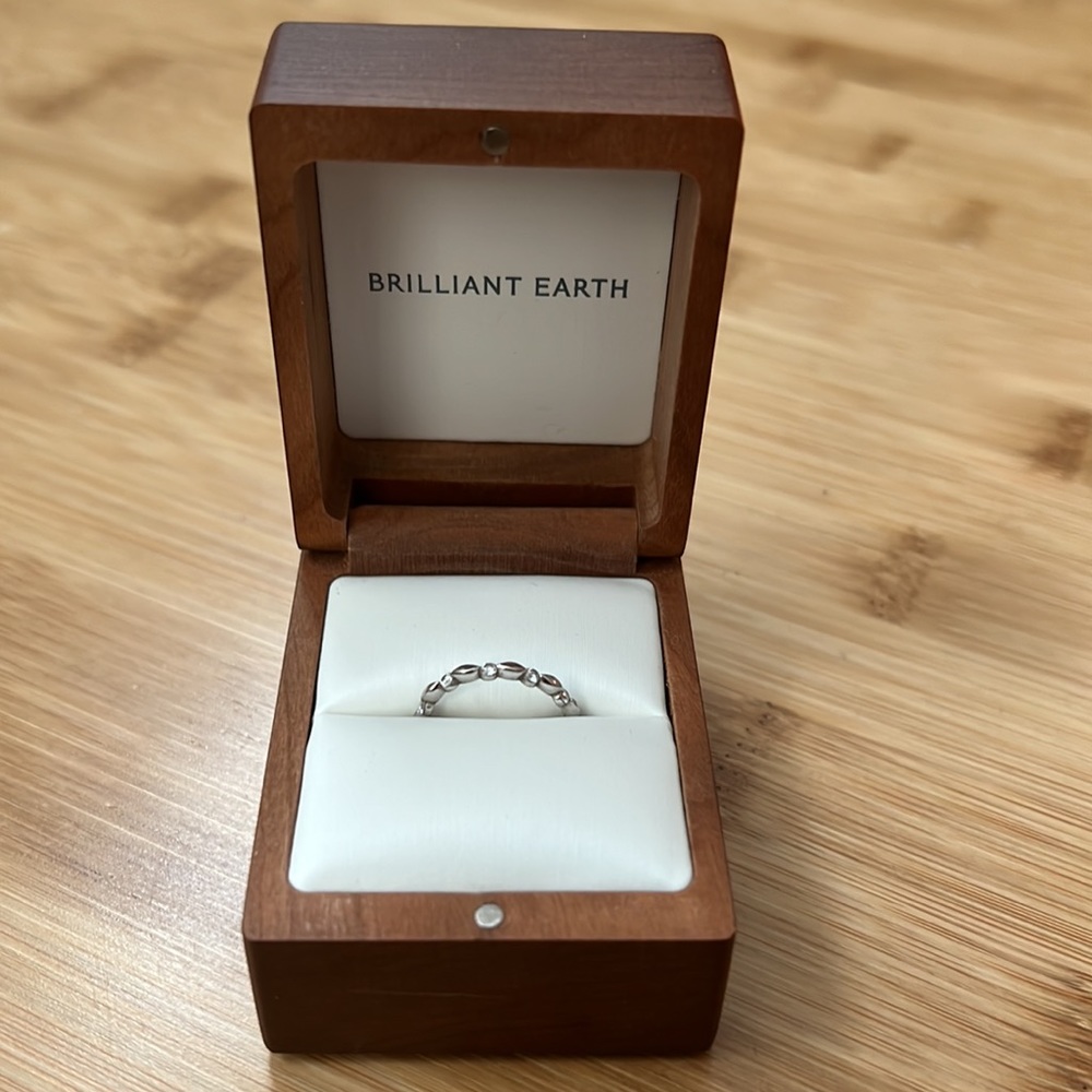 Brilliant Earth Isla Diamond Ring - Picture 3 of 4